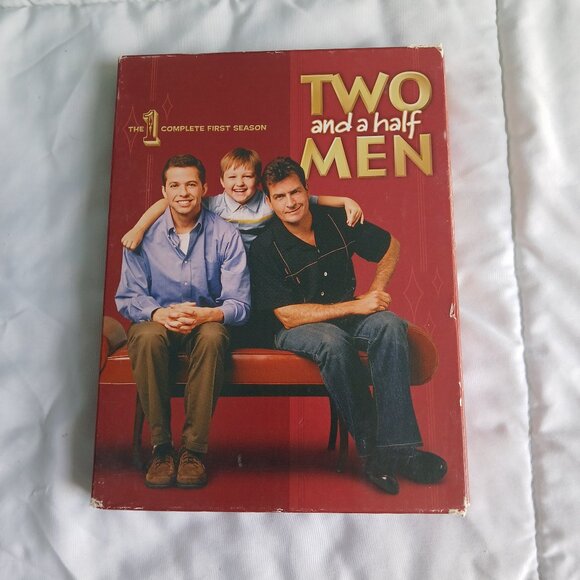 TWO AND A HALF MEN SEASON 1 BOX SET DVD - Picture 1 of 4